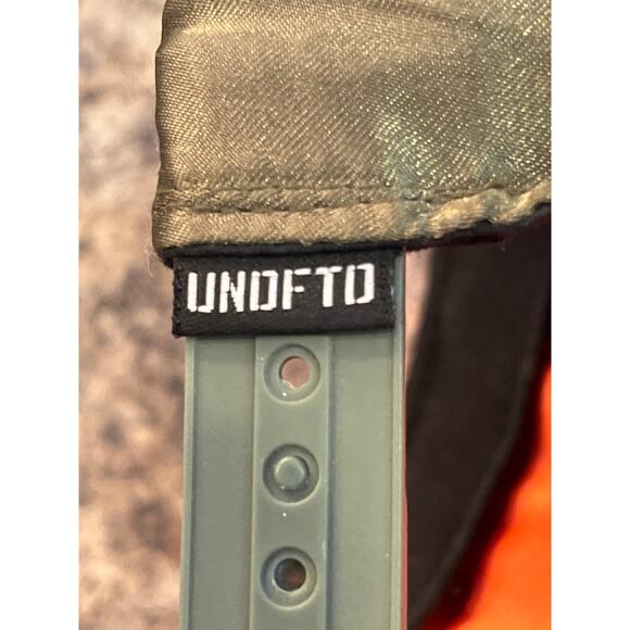 Undefeated Men Green Satin Snapback Baseball Trucker Hat One Size - Picture 4 of 7